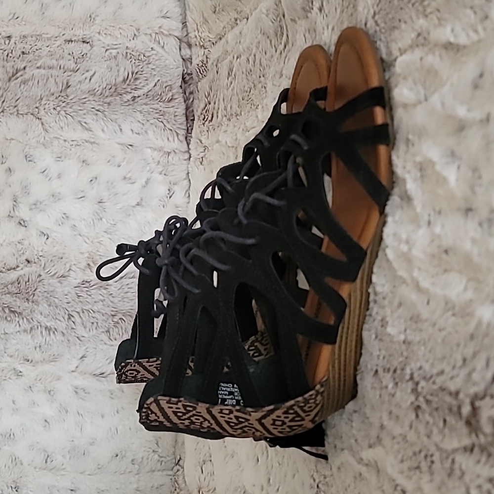 Minnetonka sandals from American Eagle